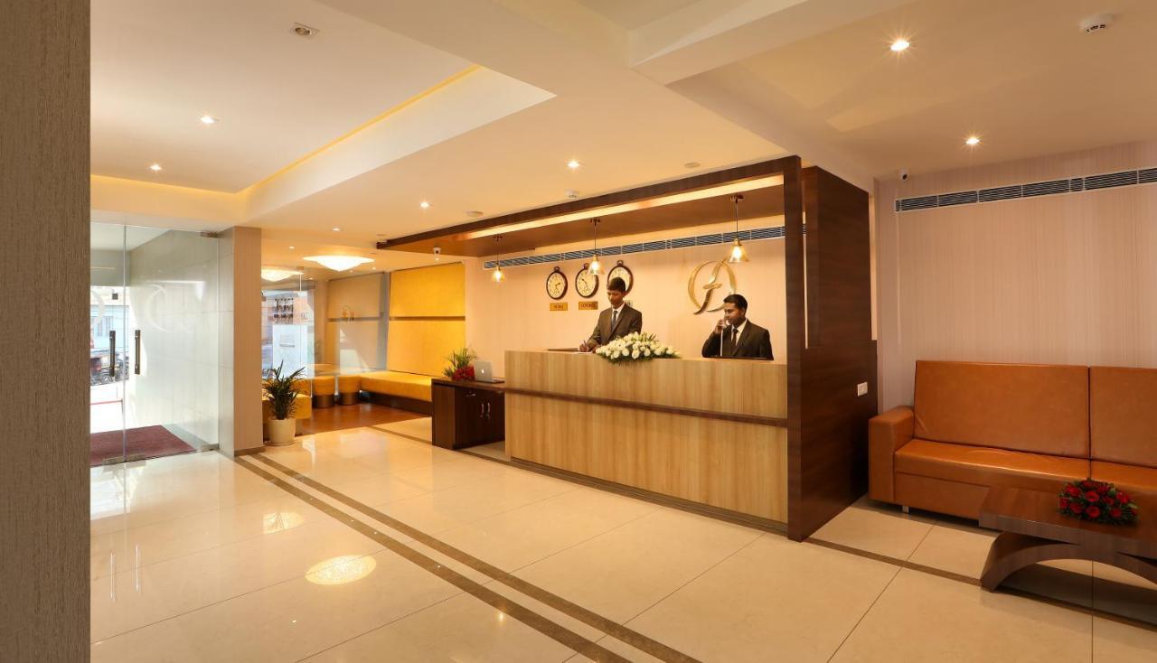 Hotel Flora Charishma Residency Aluva Kochi Exterior foto